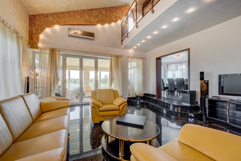 Corbeanca, Laguna Albastra