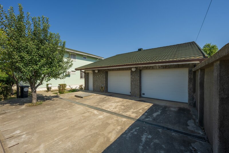 Corbeanca, Laguna Albastra