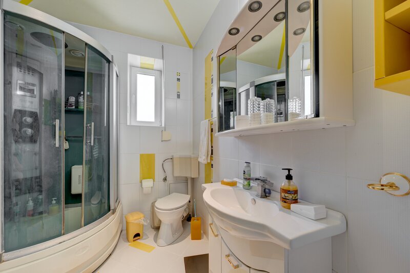 Corbeanca, Laguna Albastra